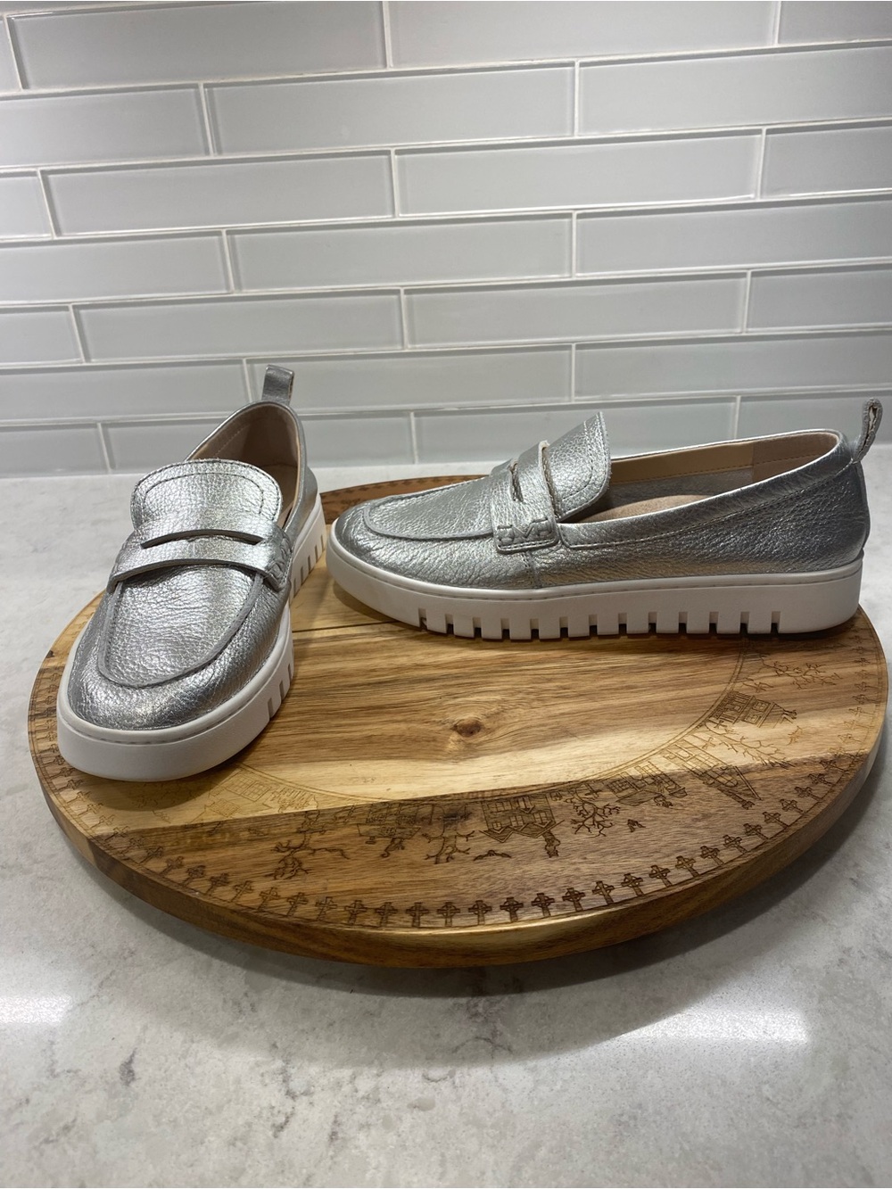 Vionic - Leather Metallic Silver Slip-On Loafers for Women - Picture 3 of 10